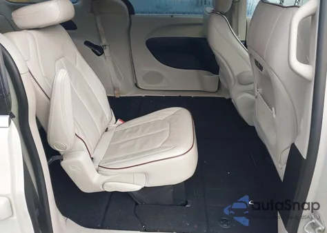 2017 Chrysler Pacifica Limited from USA, damaged, VIN 2C4RC1GG5HR669776